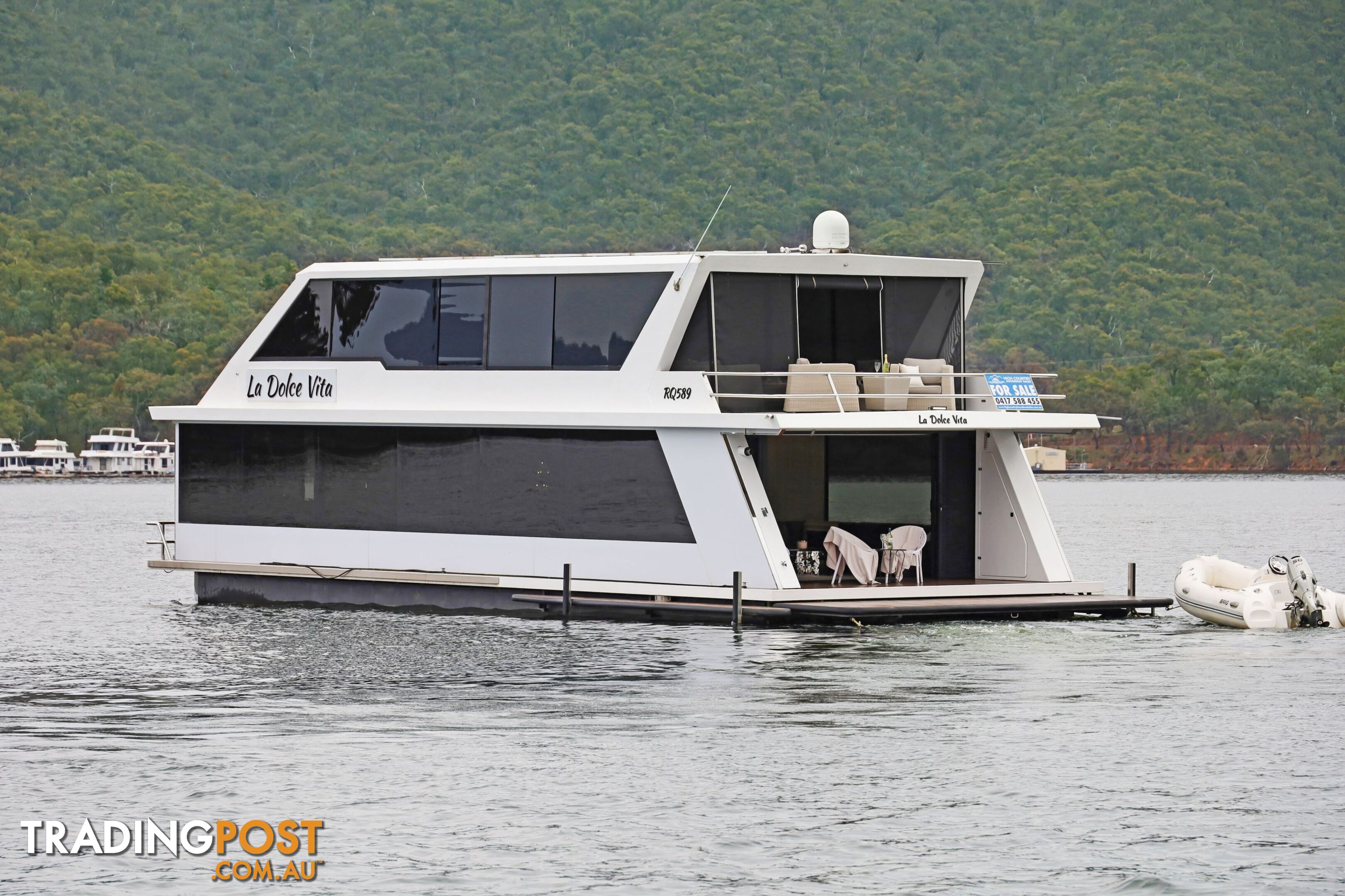 La Dolce Vita Houseboat Holiday Home @ Lake Eildon