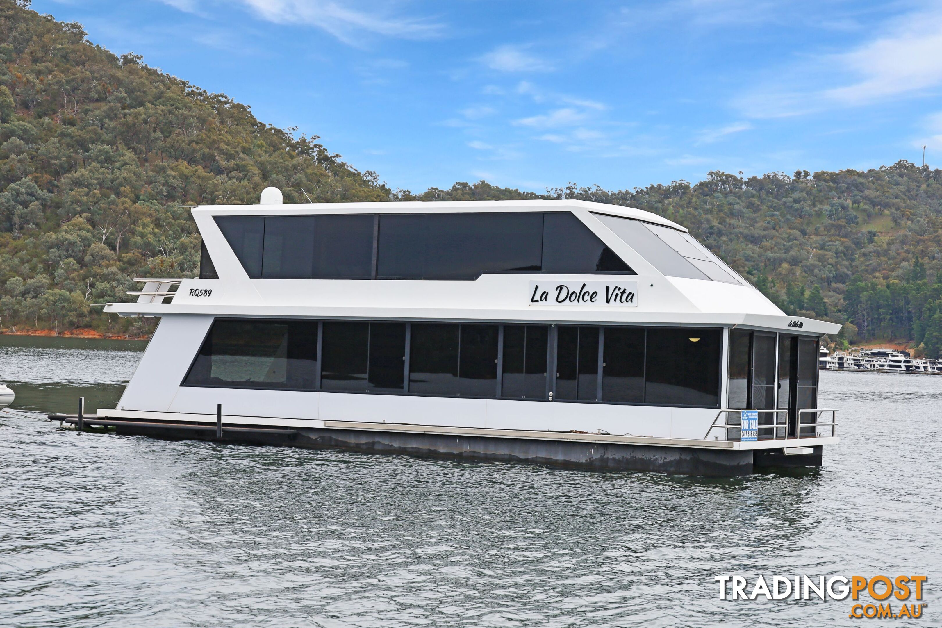 La Dolce Vita Houseboat Holiday Home @ Lake Eildon