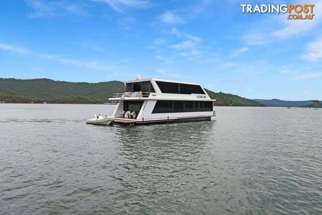 La Dolce Vita Houseboat Holiday Home @ Lake Eildon