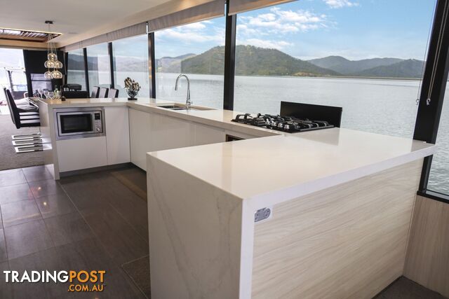 La Dolce Vita Houseboat Holiday Home @ Lake Eildon