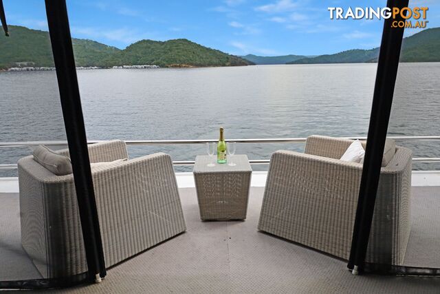 La Dolce Vita Houseboat Holiday Home @ Lake Eildon