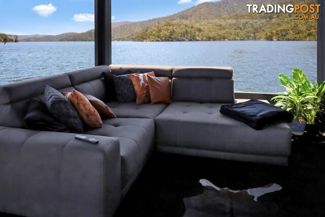 ENVY Houseboat Holiday Home on Lake Eildon