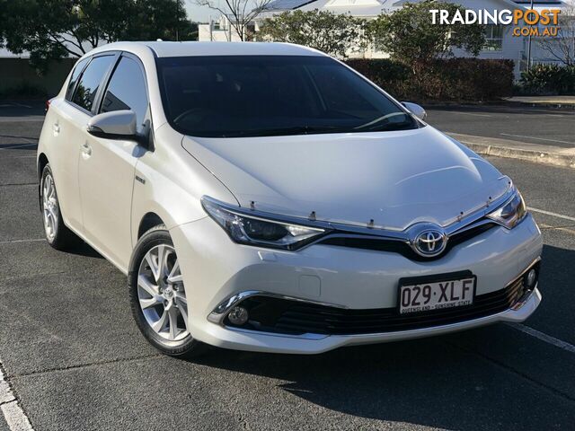 2017 TOYOTA COROLLA HYBRID E-CVT ZWE186R HATCHBACK