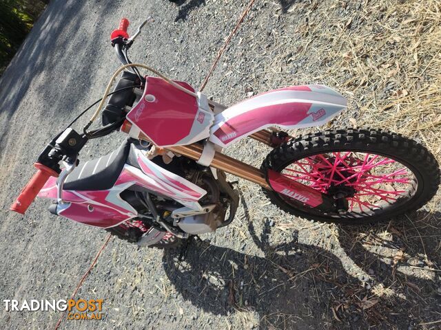 2023 CFMoto 250 crossfire