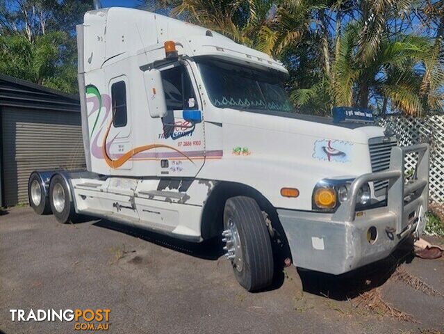 2000 Freightliner Century Class Prime Mover