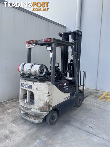 2011 Crown 2.5t LPG forklift