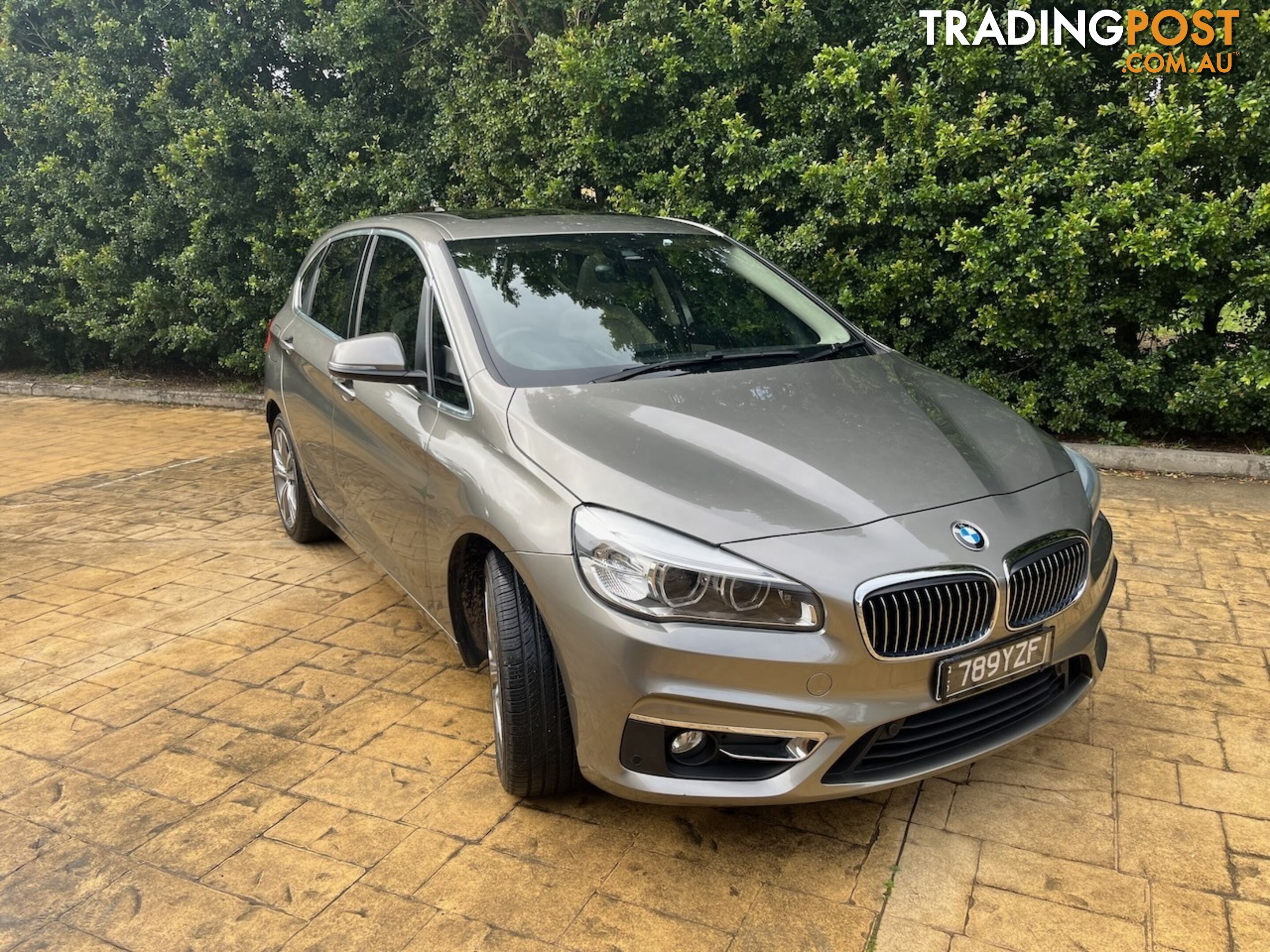 2015 BMW 2 Series 220i Luxury Hatchback Automatic