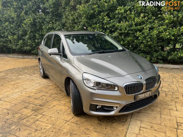 2015 BMW 2 Series 220i Luxury Hatchback Automatic