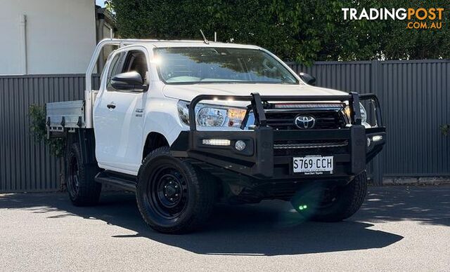 2019 TOYOTA HILUX SR VEHICLE-INVENTORY CAB CHASSIS