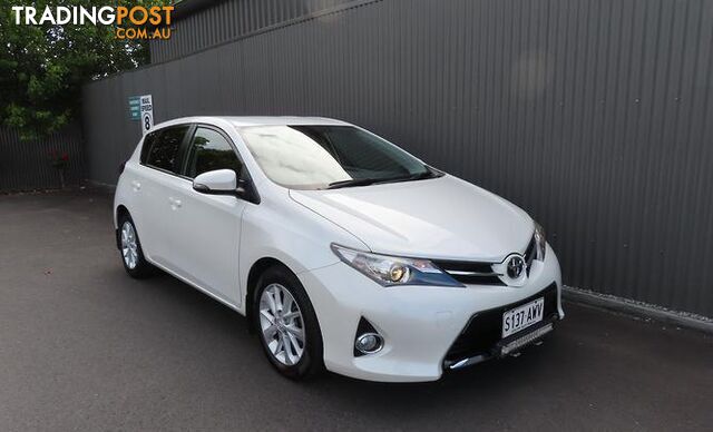 2013 TOYOTA COROLLA ASCENT SPORT  HATCH