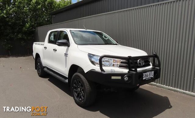 2017 TOYOTA HILUX SR  UTE