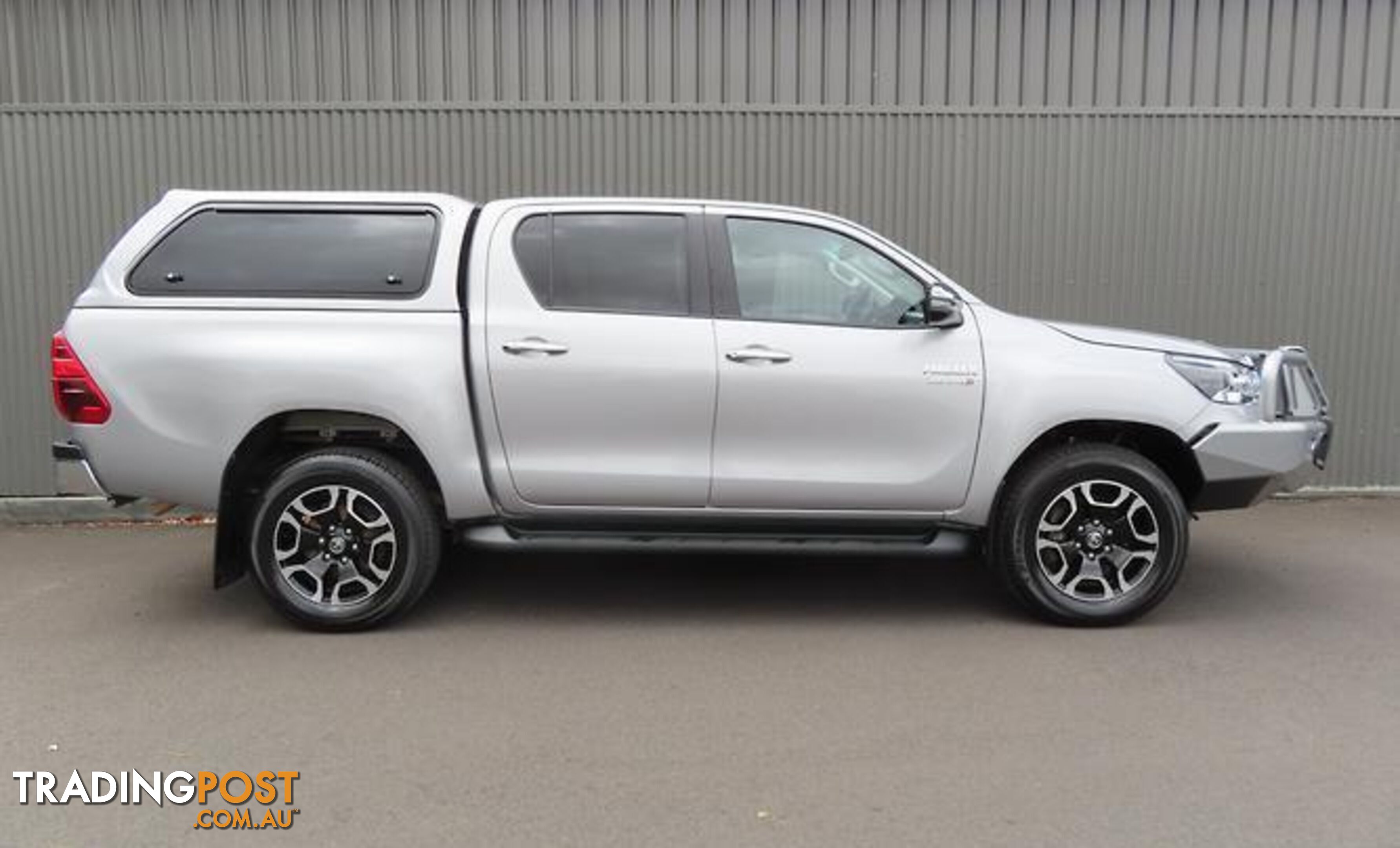 2021 TOYOTA HILUX SR5  UTE