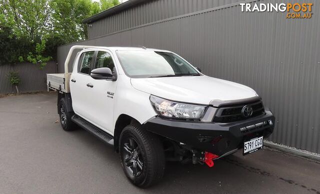 2020 TOYOTA HILUX SR  CAB CHASSIS