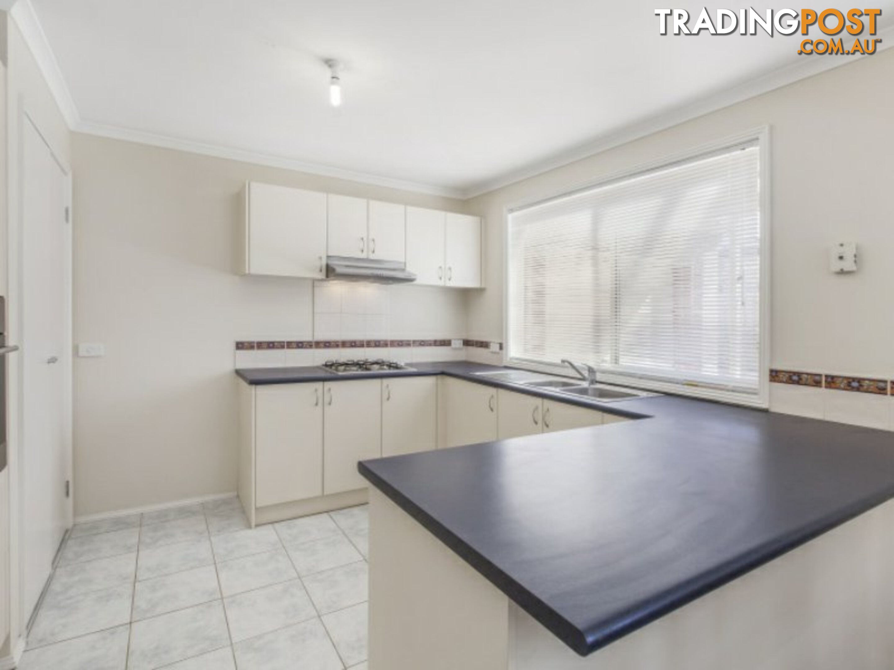 8 Thomas Place WALLAN VIC 3756