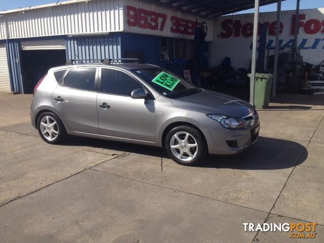 2011  HYUNDAI i30 SX FD MY11 5D HATCHBACK