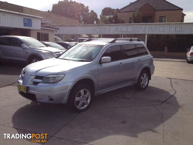 2004  MITSUBISHI OUTLANDER VR-X ZF 4D WAGON - photo 3 of 27
