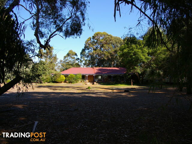 12 Dean Road Nannup WA 6275