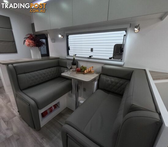 2024 ESSENTIAL OUTLANDER V5-2 CARAVAN 20'6"