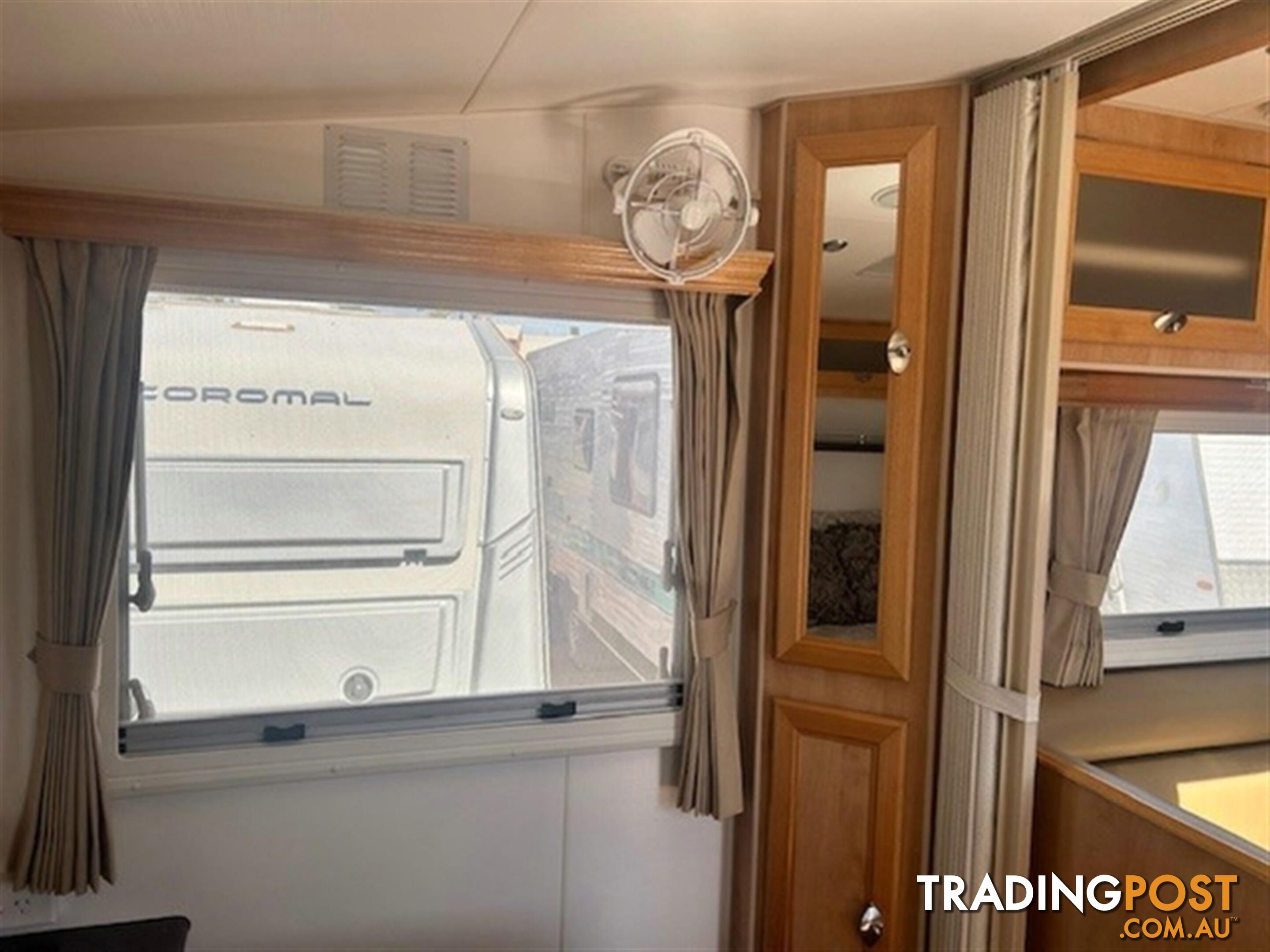 2013 TRAVELLER UTOPIA 22' CARAVAN SEMI OFF ROA 