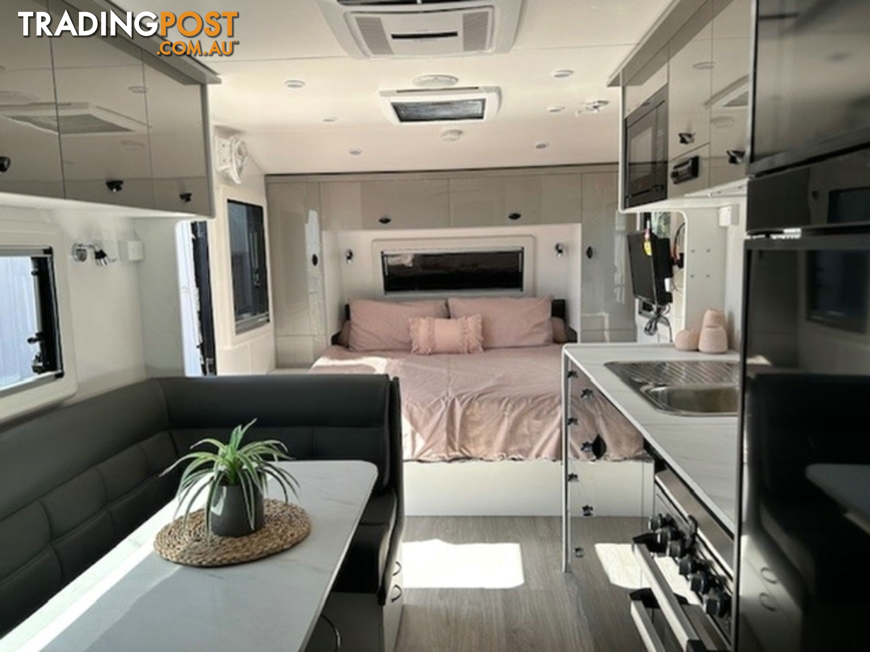 2023 NEWLANDS LUXE AAP SEMI O/R 675 3 B CLUB CARAVAN