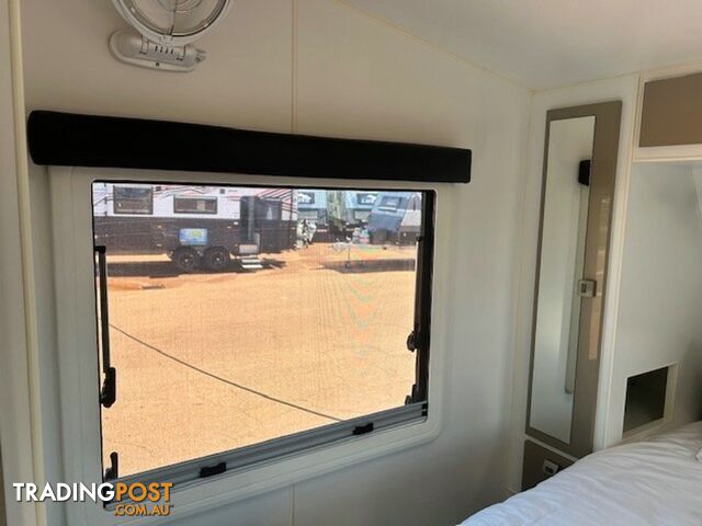 2017 MURRAY ELITE CENTRE ENSUITE CARAVAN