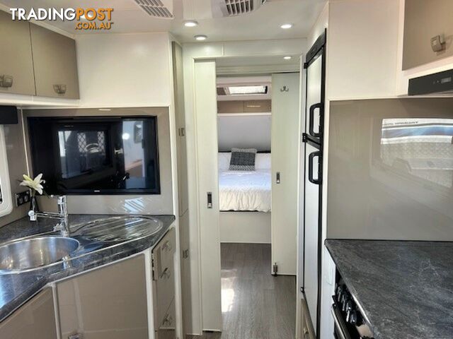 2017 MURRAY ELITE CENTRE ENSUITE CARAVAN