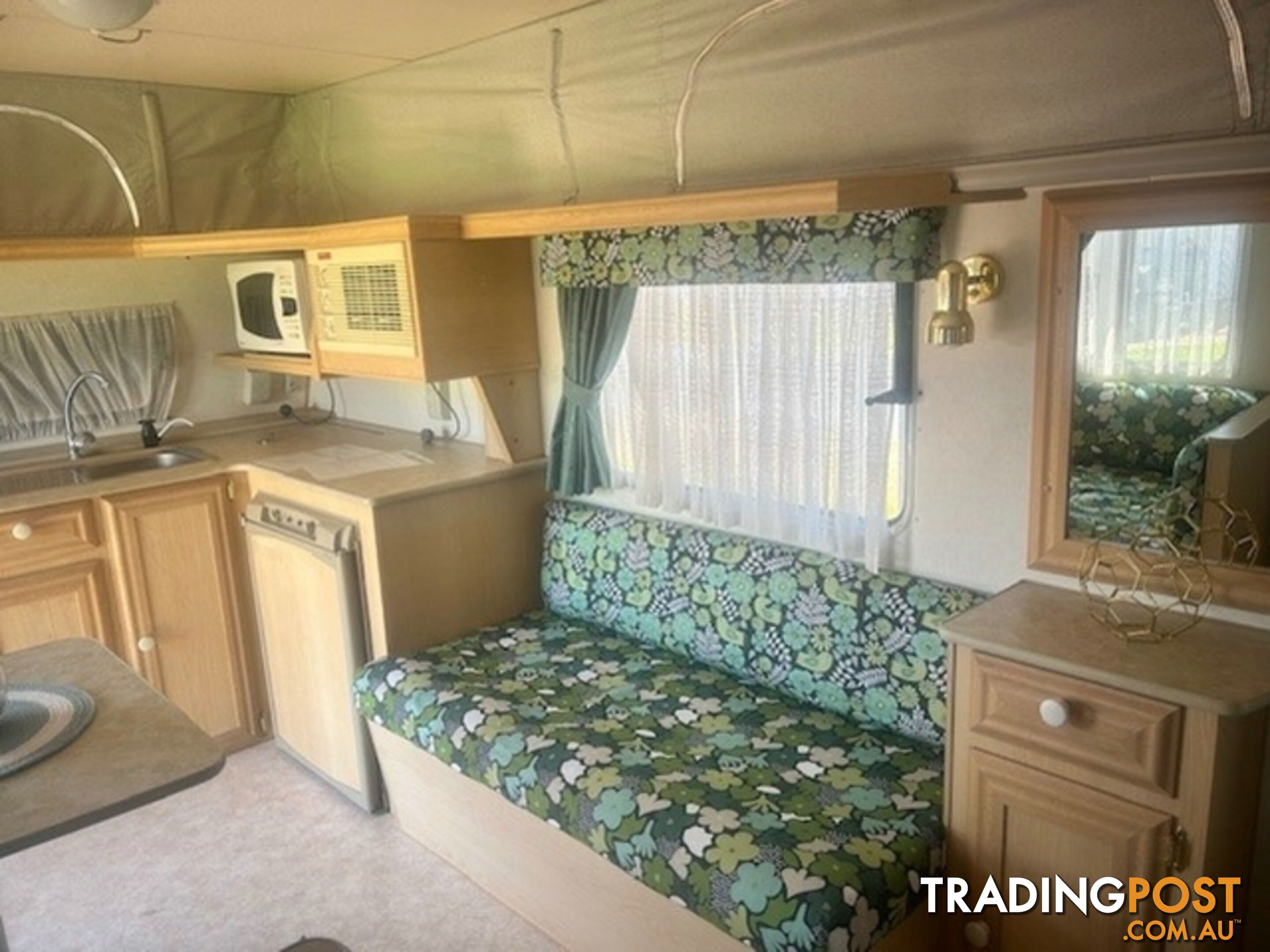 2003 COROMAL EXCEL 505 DOUBLE BED CARAVAN