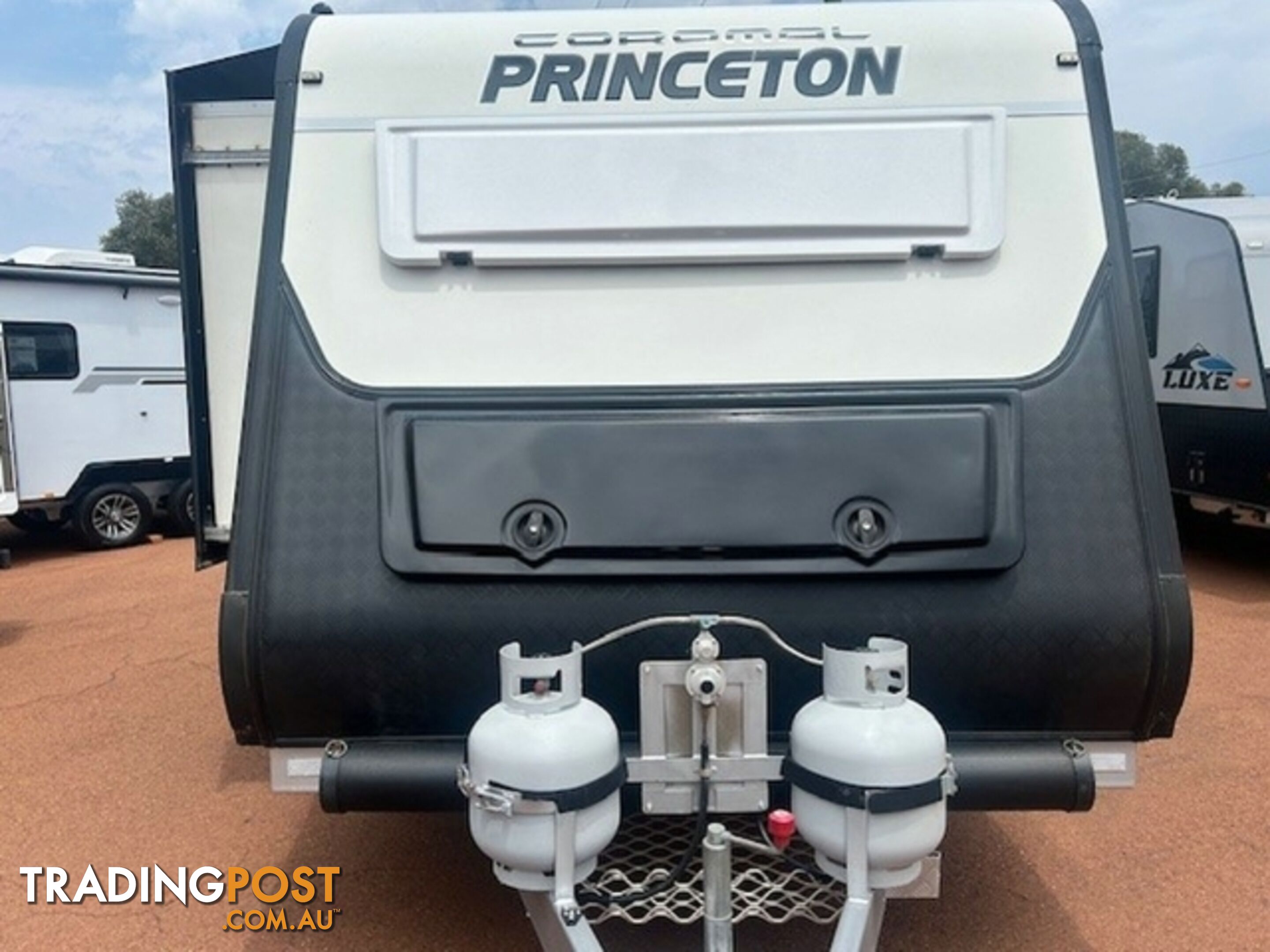 2017 COROMAL PRINCETON 735 DOUBLE SLIDE-OUT SLIDE-ON CAMPER