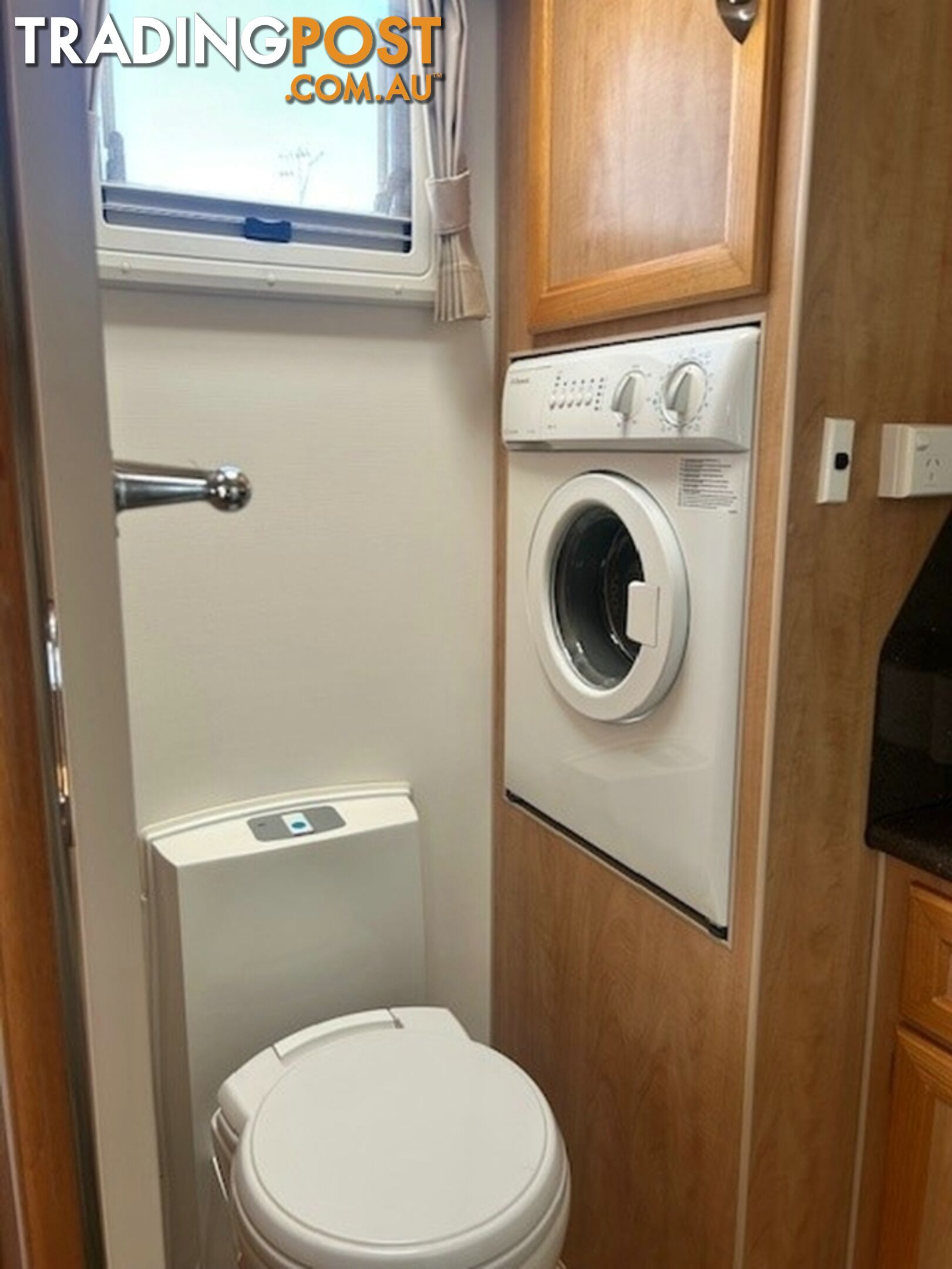 2013 TRAVELLER UTOPIA 22' CARAVAN SEMI OFF ROA 