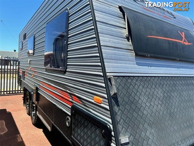 2014 UNIVERSAL BAKTRAX SEMI OFF ROAD CARAVAN