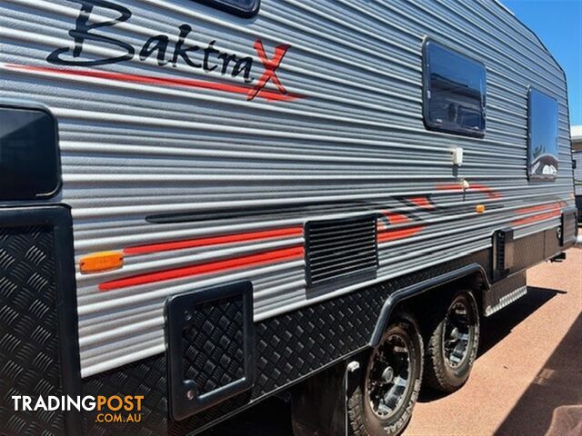 2014 UNIVERSAL BAKTRAX SEMI OFF ROAD CARAVAN