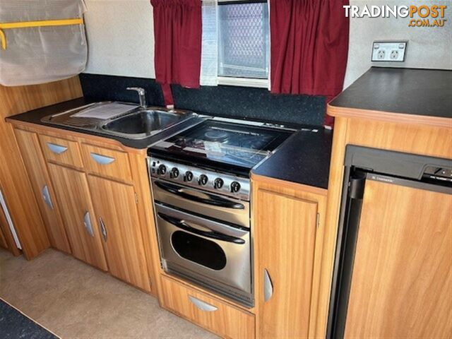 2009 COROMAL LIFESTYLE 618S SINGLE BEDS CARAVAN