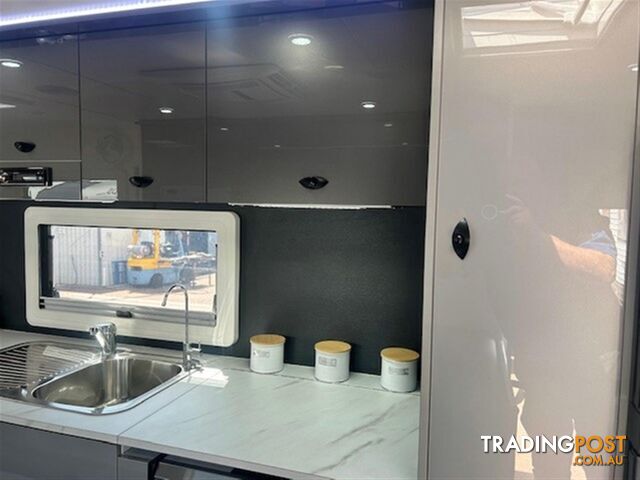 2024 NEWLANDS LUXE 660 CLUB LOUNGE CARAVAN