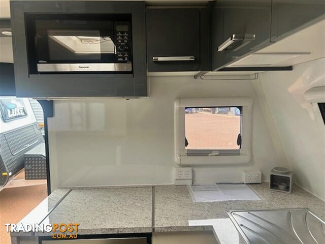 2017 COROMAL PRINCETON 735 DOUBLE SLIDE-OUT SLIDE-ON CAMPER