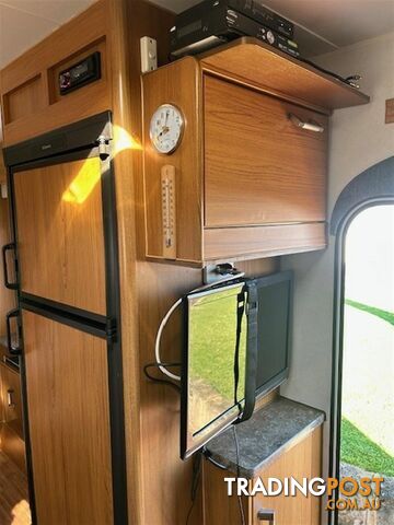 2011 JAYCO STERLING SLIDEOUT 21.63.3 SLIDE-ON CAMPER