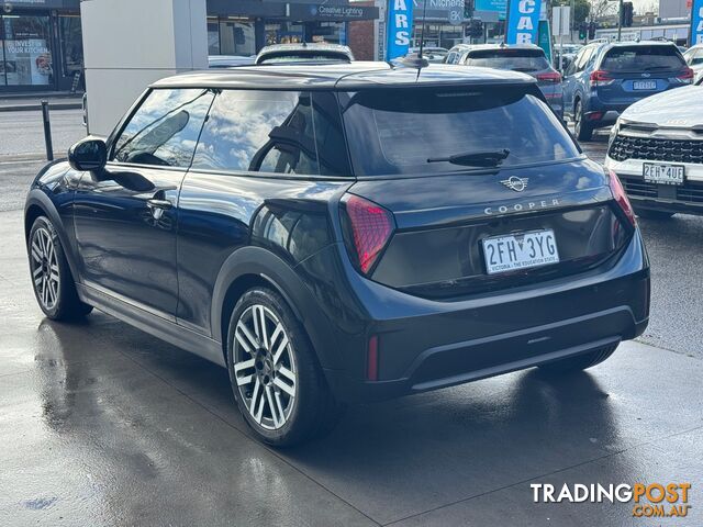 2025 MINI COOPER C CLASSIC AUTO HATCH - photo 4 of 24