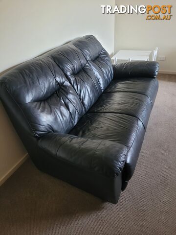 Lounge 3 Seater - Free