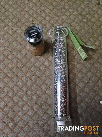 NEW LARGE 400mm tall salt of pepper mill with ceramic grinder - photo 4 of 5