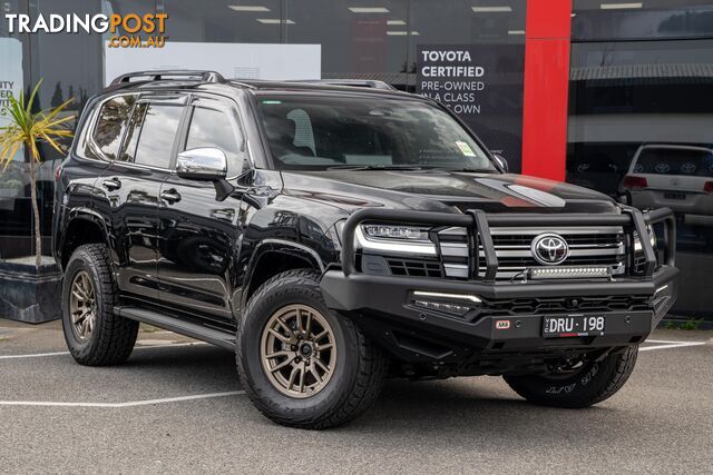 2025 TOYOTA LANDCRUISER SAHARA FJA300R SUV