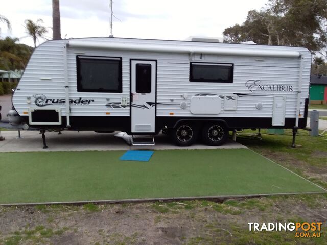 2014 Crusader Excaliber Touring. Van custom Built Semi off road