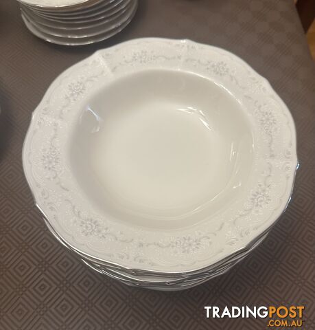 Vintage Noritake Imperial Baroque “Ivory Lace” Fine China — 74-Piece Set