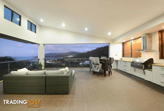 13 Cumberland Court AIRLIE BEACH QLD 4802