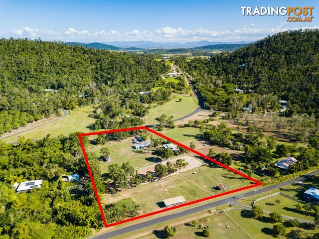 18 Moon Crescent SUGARLOAF QLD 4800