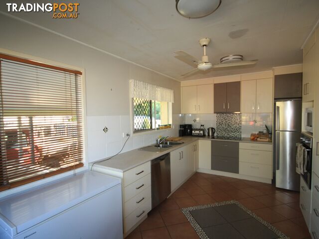 26 Dalton Street CLINTON QLD 4680