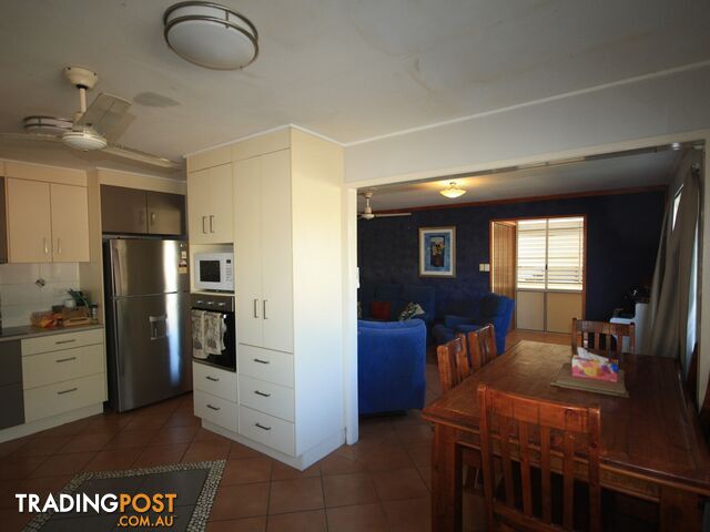 26 Dalton Street CLINTON QLD 4680