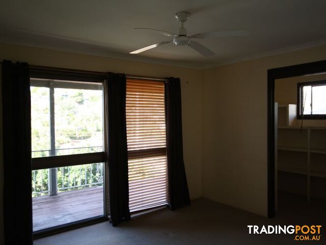 14 Far Street WEST GLADSTONE QLD 4680