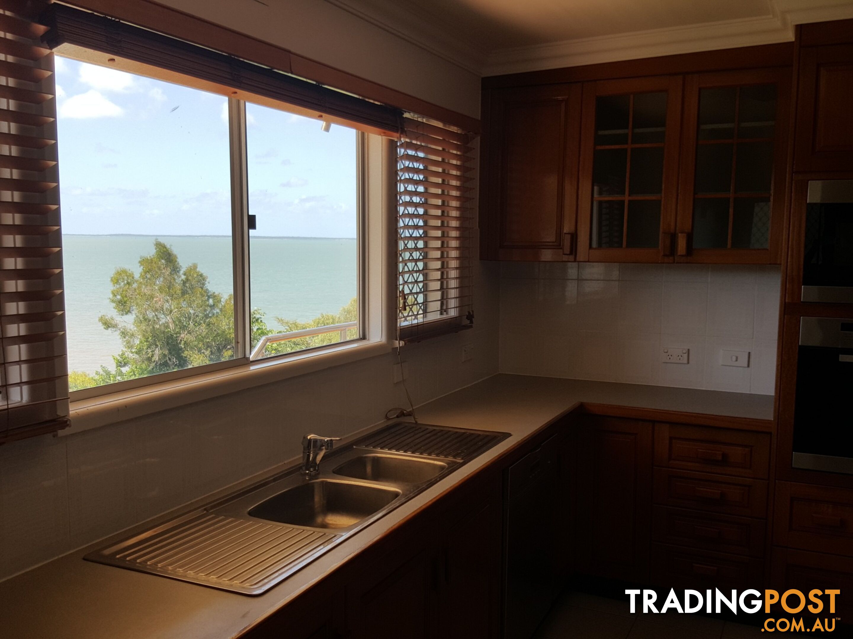 25 The Esplanade BARNEY POINT QLD 4680