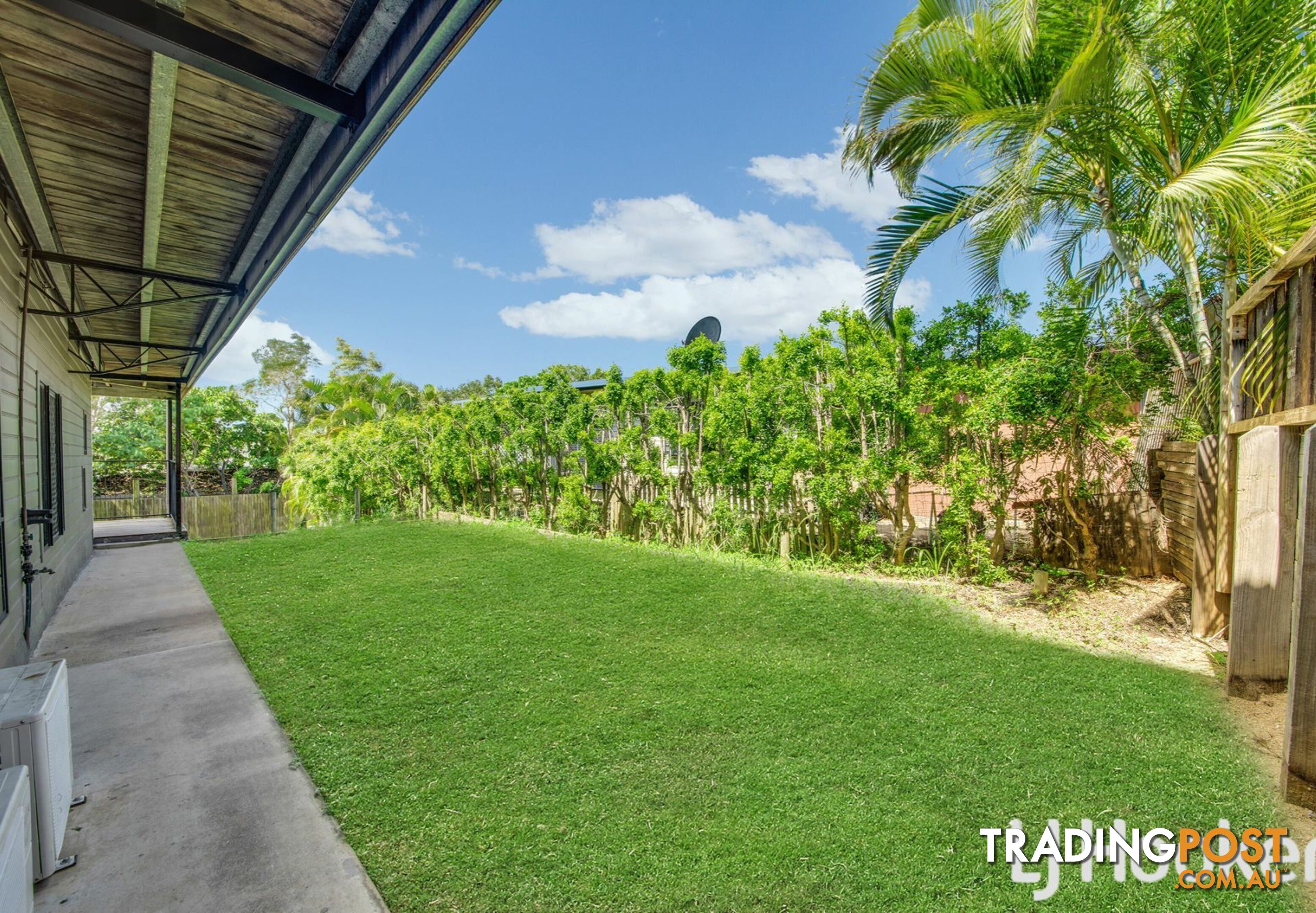 16b Walters Ave WEST GLADSTONE QLD 4680