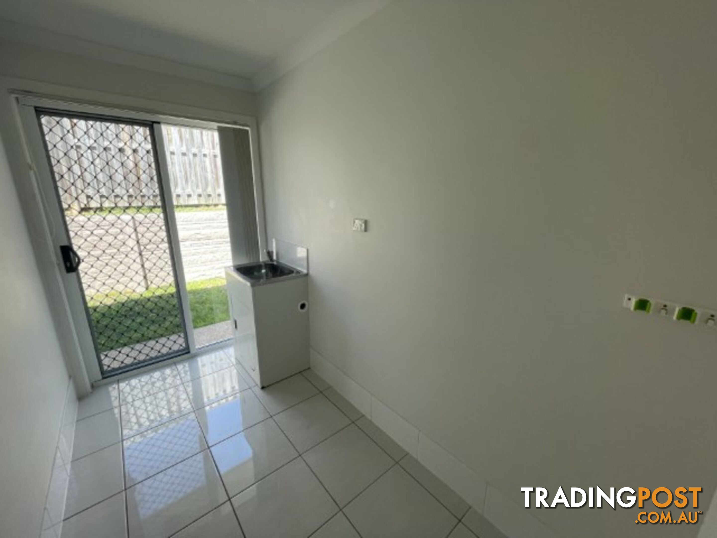 6 Greengard Place KIRKWOOD QLD 4680