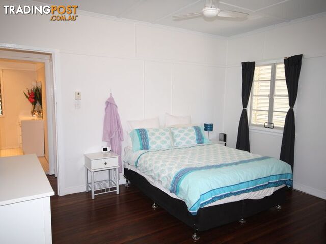 17 Friend Street BARNEY POINT QLD 4680